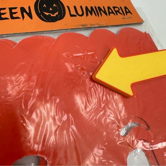 3/$15 Halloween Luminaria Bags Orange Jack-o-Lantern Cutout Sealed 4-Pack READ - Picture 7 of 10
